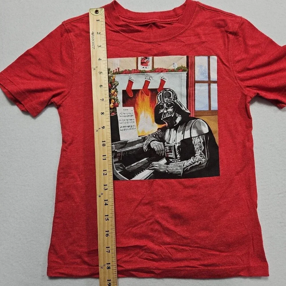 Gap Size Small Disney Star Wars Christmas Darth Vader‎ T-Shirt Stocking Fire